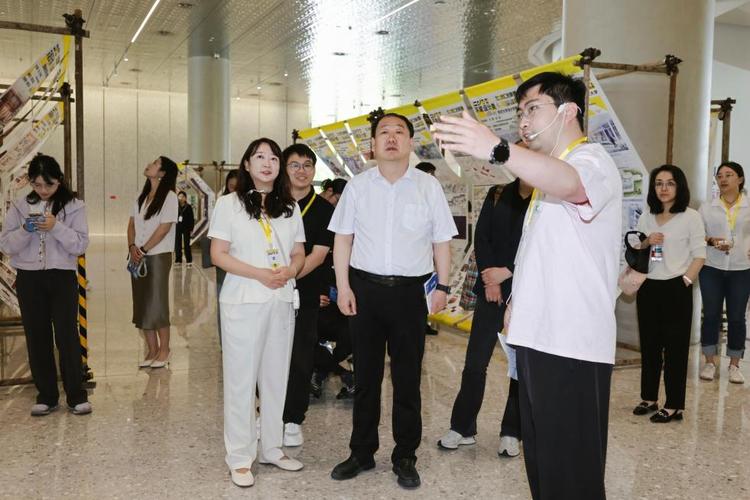 环境科学与工程学院承办的"汇创青春"上海市大学生文化创意作品展
